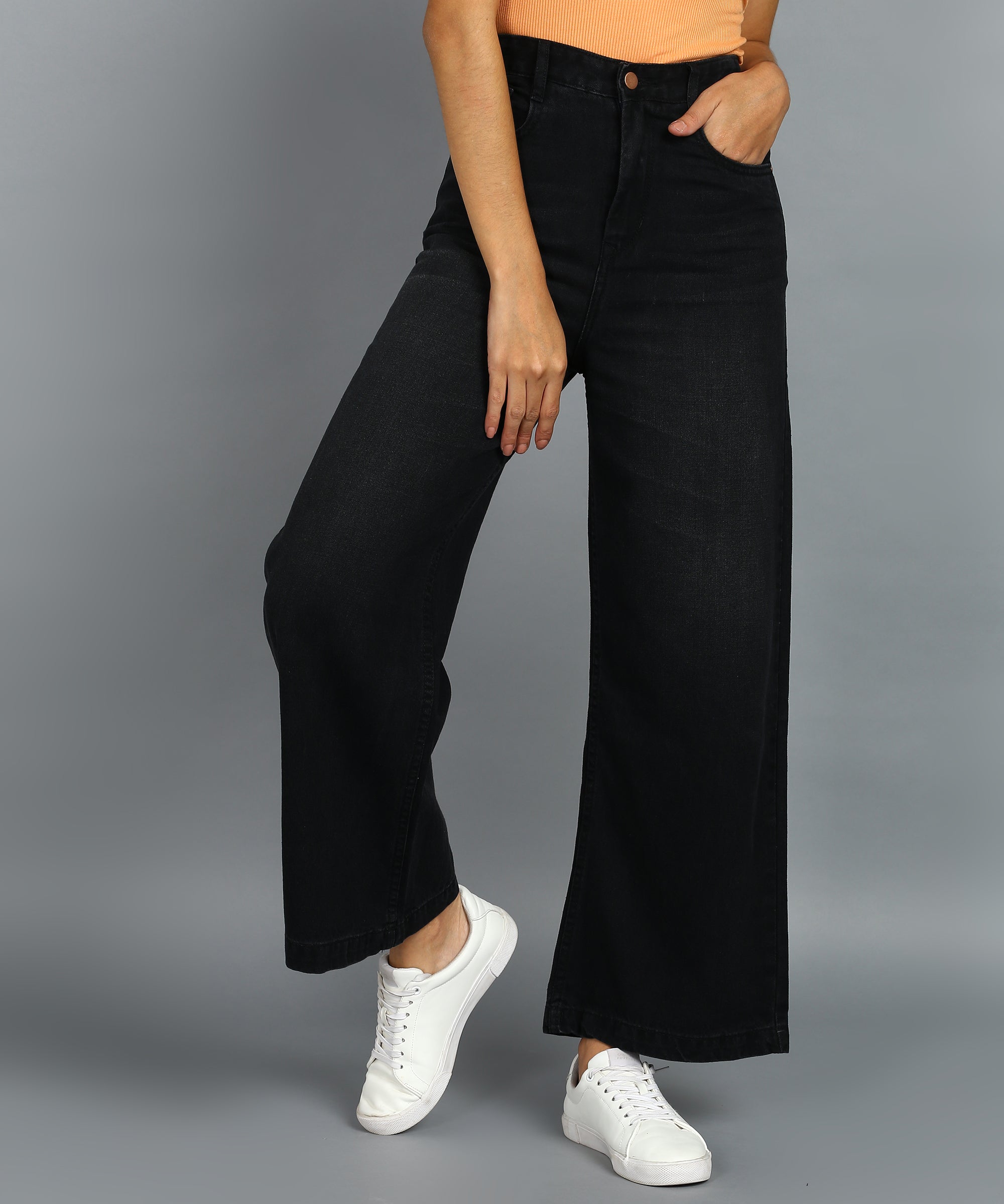 Urbano Fashion Women's Black Regular Fit Wide Leg Washed Jeans
