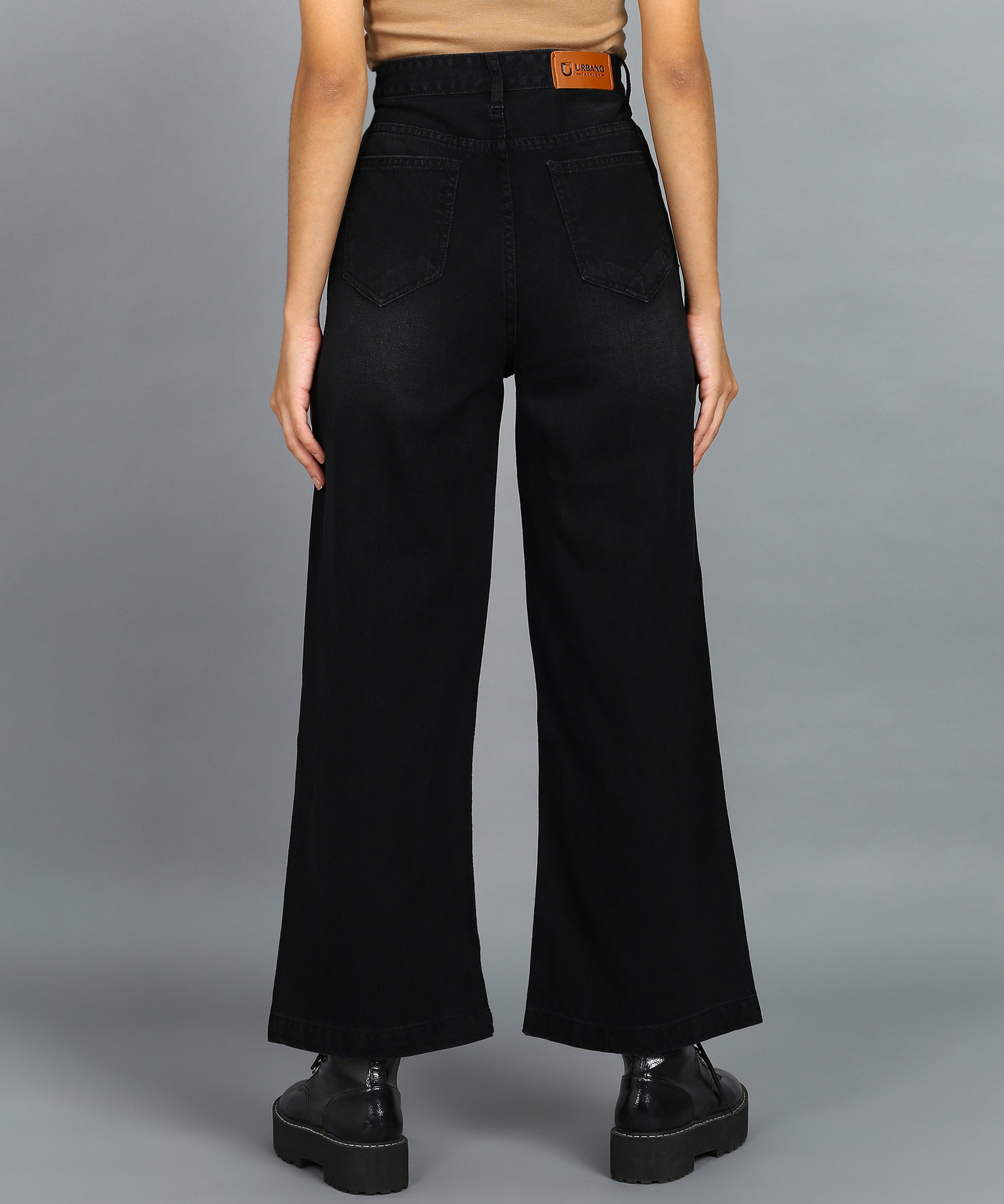 Urbano Fashion Women's Black Regular Fit Wide Leg Washed Jeans