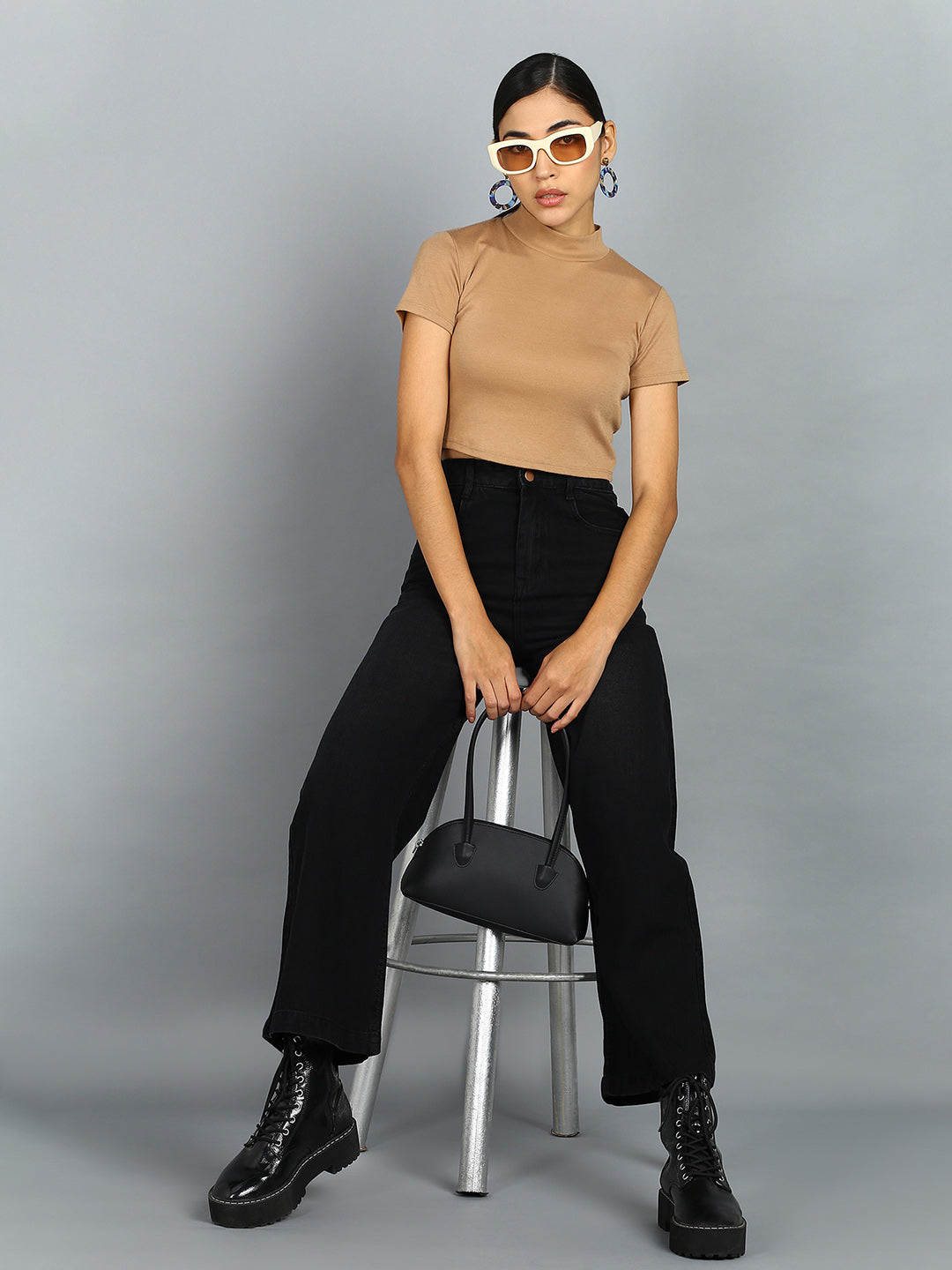 Women's Black Regular Fit Wide Leg Washed Jeans