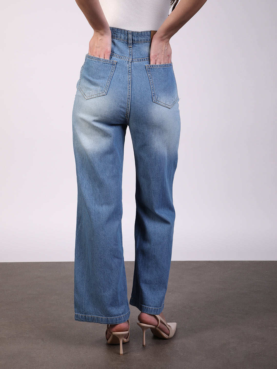 Women's Light Blue Wide Leg Fit Washed Jeans