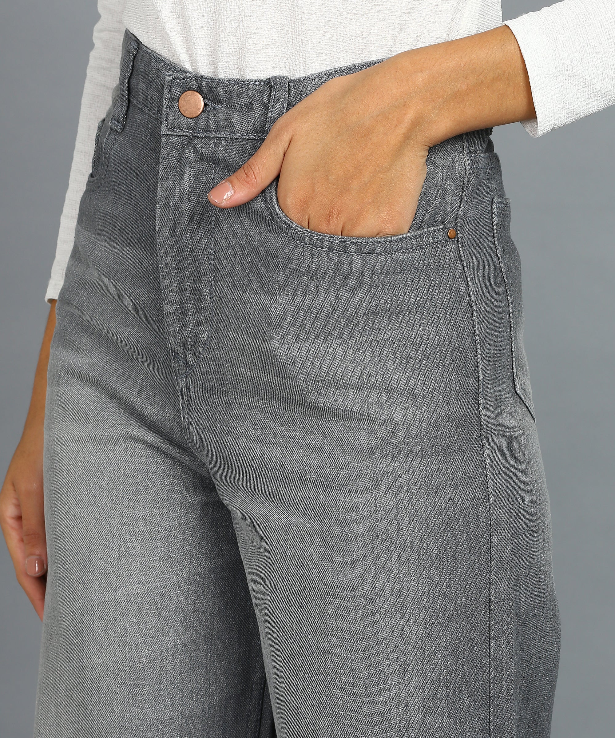 Urbano Fashion Women's Grey Regular Fit Wide Leg Washed Jeans