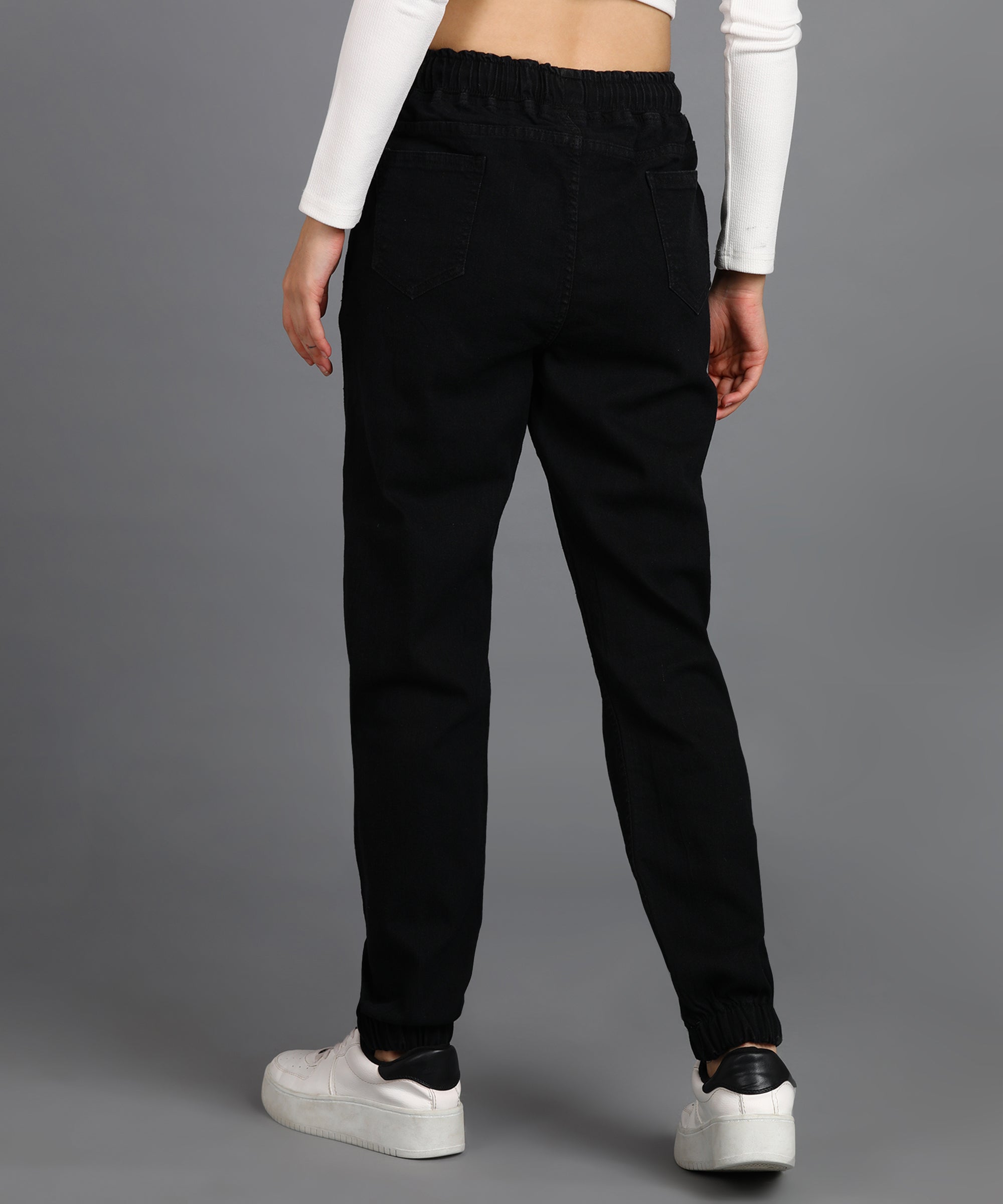 Women's Black Regular Fit Washed Jogger Jeans