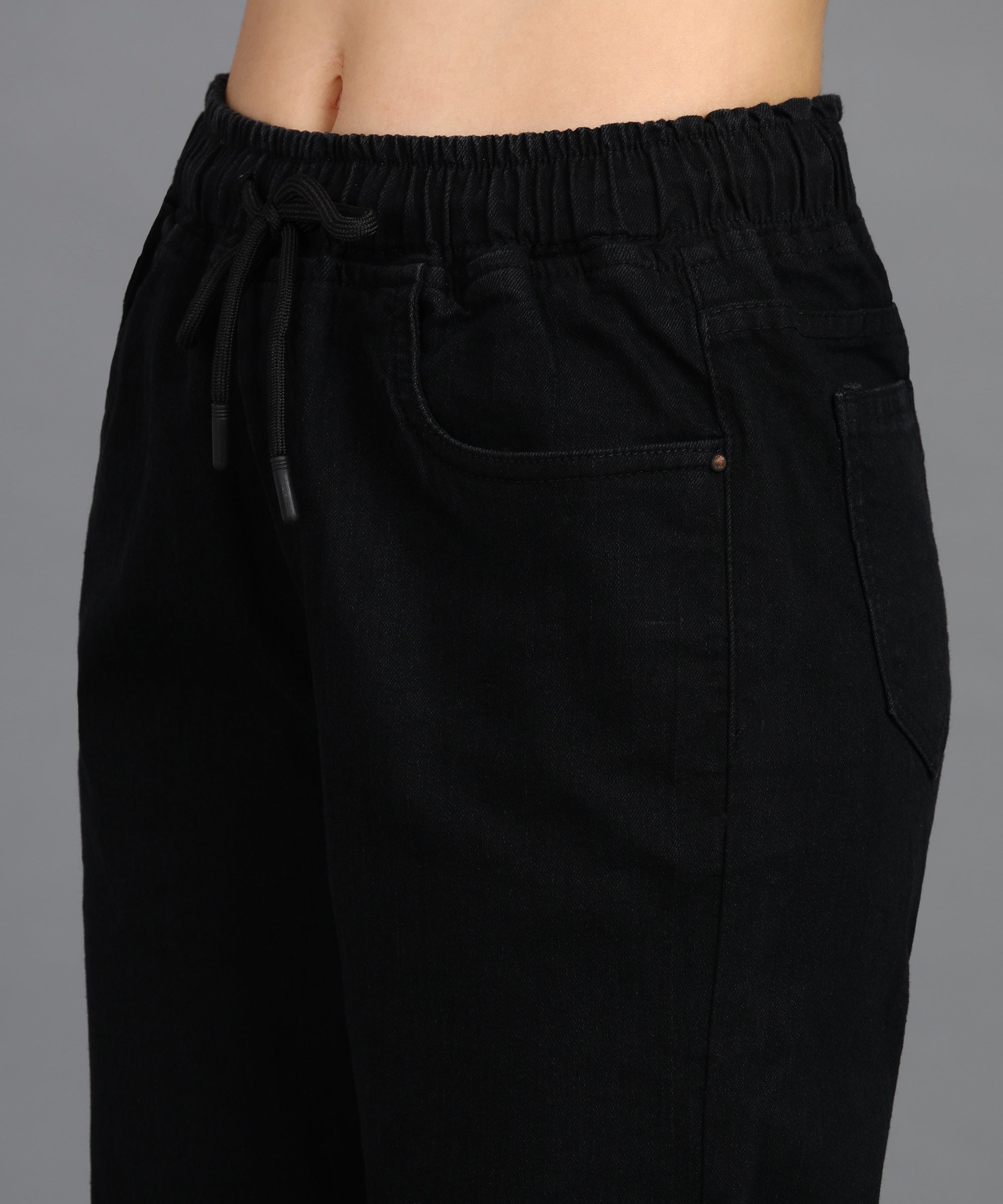 Women's Black Regular Fit Washed Jogger Jeans