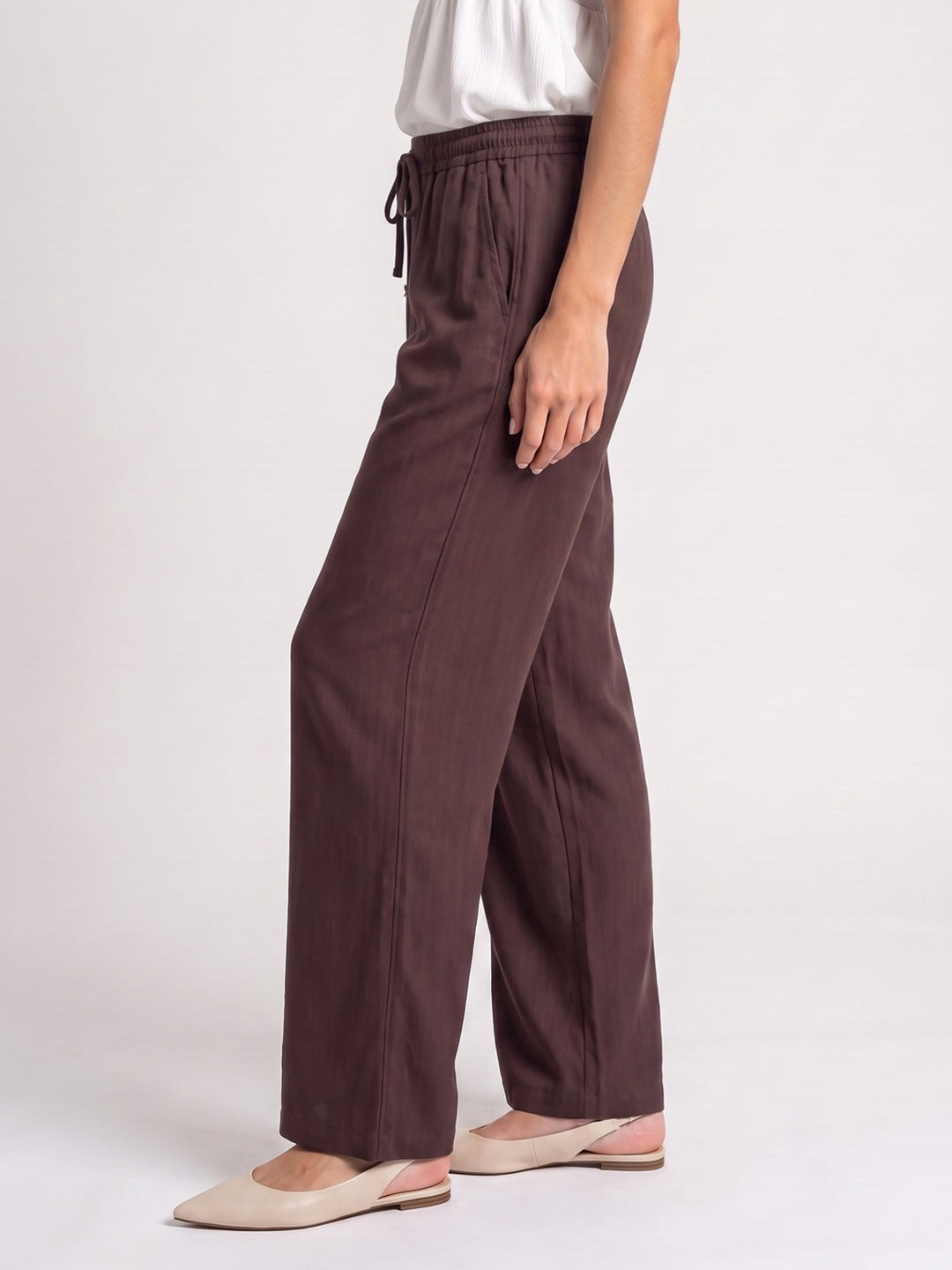 Women's Brown Loose Fit Solid Linen Blend Trousers with Drawstring Closure